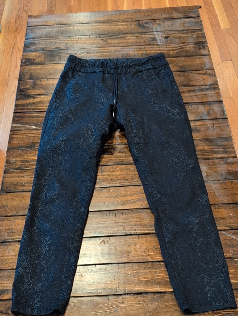 Bevy Flog Python Snake Pant Shely - Picture 2 of 7